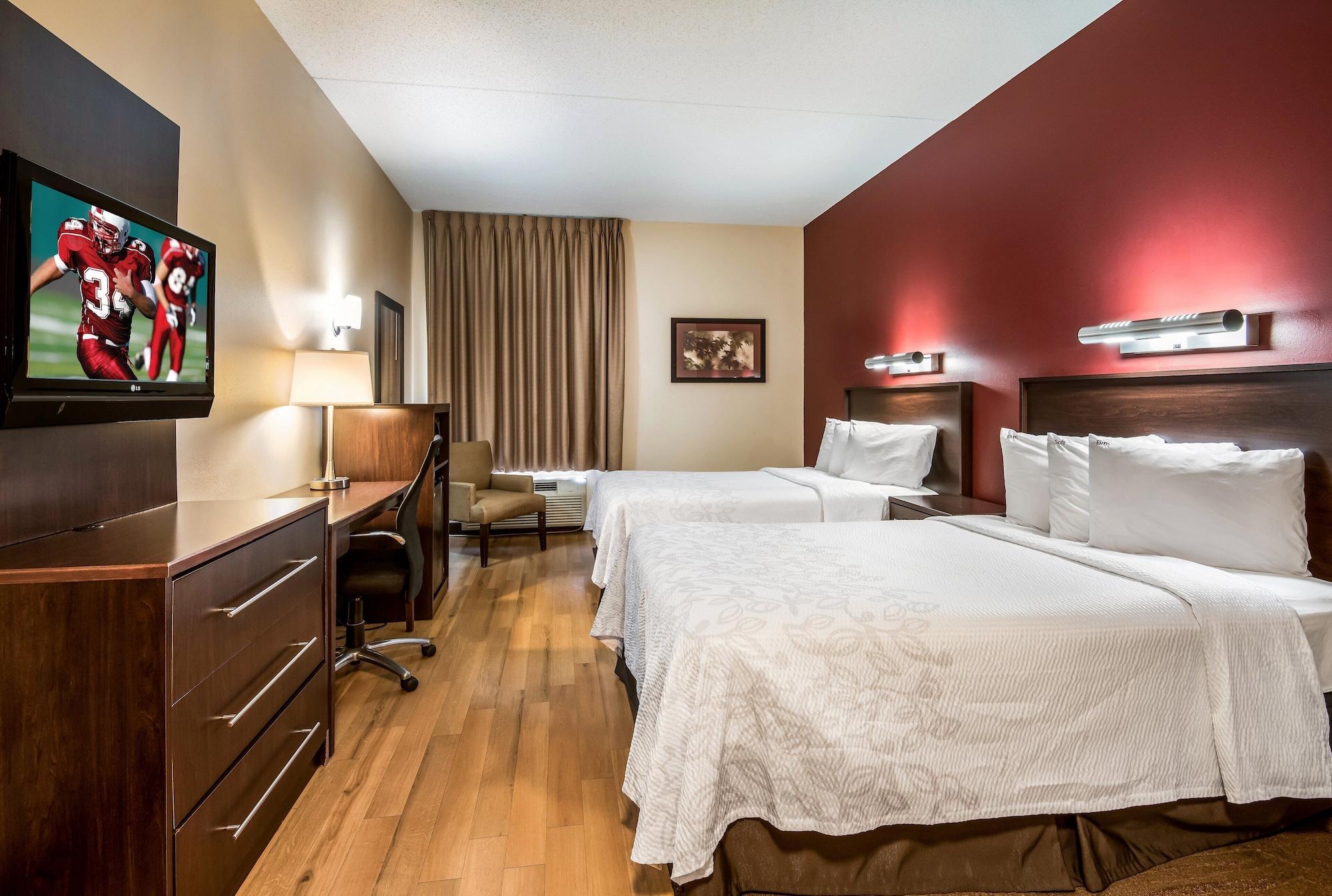 Red Roof Inn Plus+ South Deerfield - Amherst Экстерьер фото