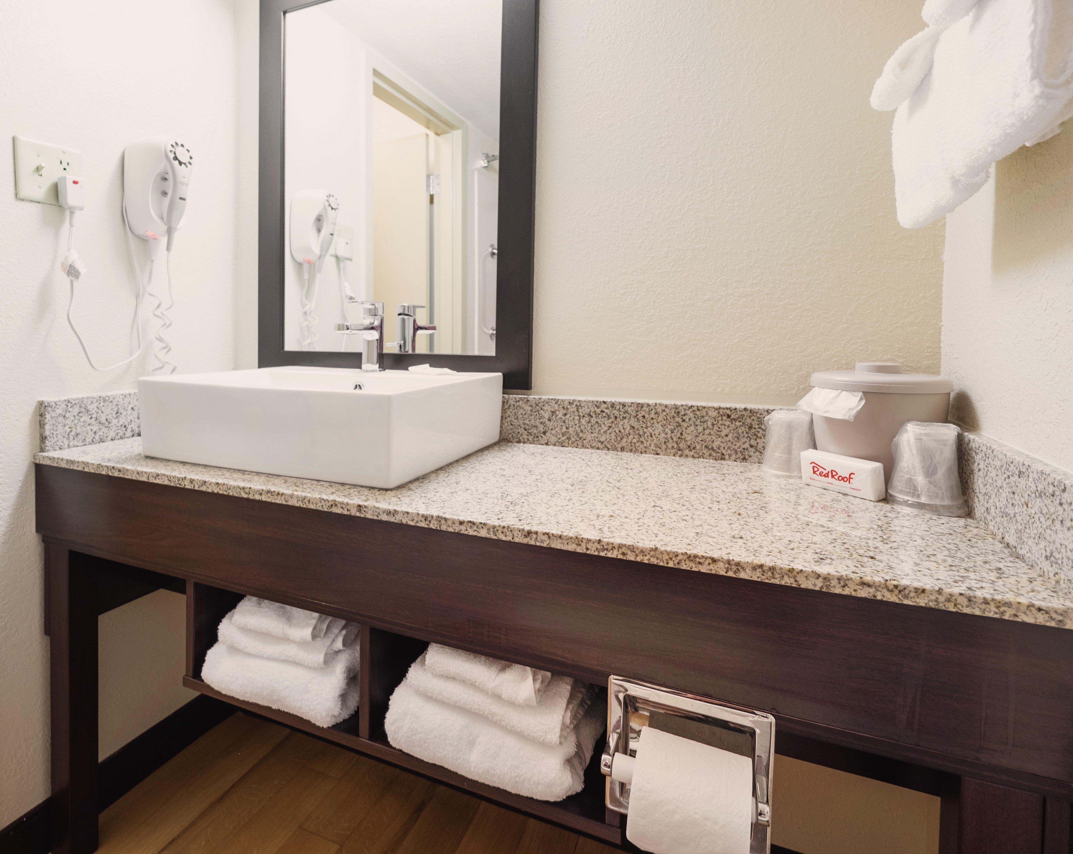 Red Roof Inn Plus+ South Deerfield - Amherst Экстерьер фото