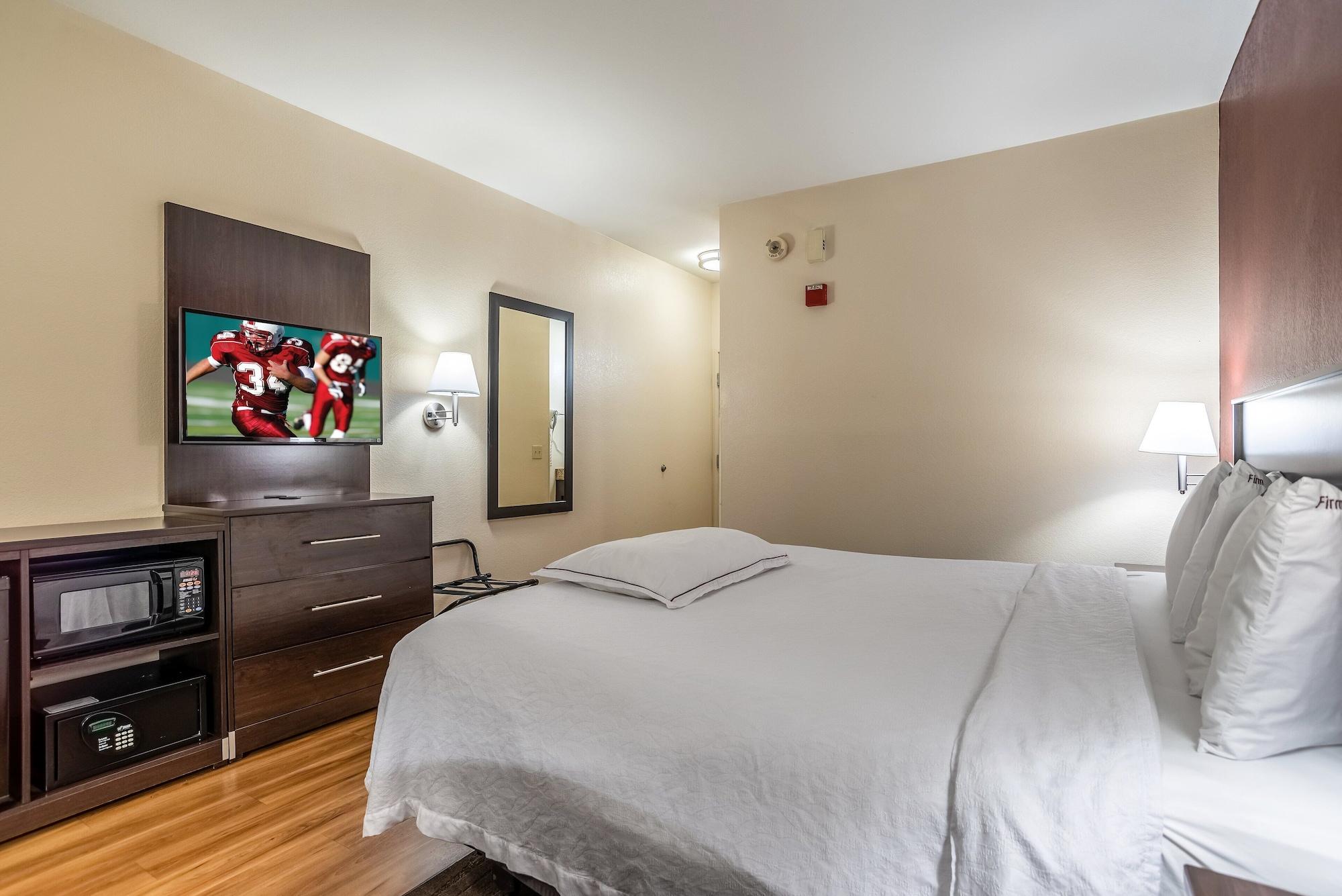 Red Roof Inn Plus+ South Deerfield - Amherst Экстерьер фото