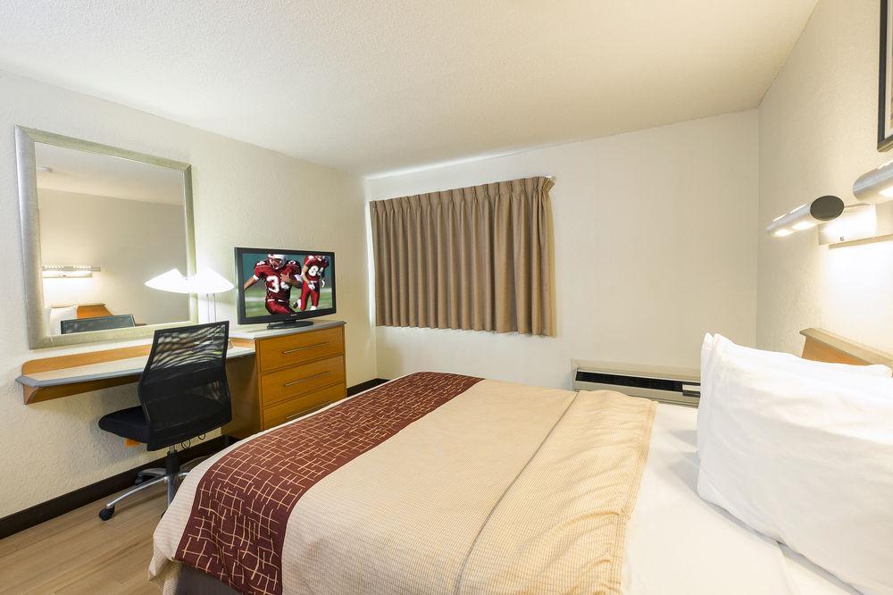 Red Roof Inn Plus+ South Deerfield - Amherst Экстерьер фото