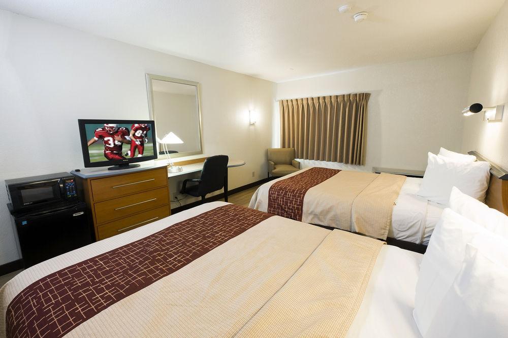 Red Roof Inn Plus+ South Deerfield - Amherst Экстерьер фото